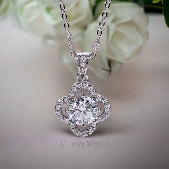 Certified 1ct. t.w. Diamond Clover Elegant Necklace VVS1 GRA Certified - Picture 6 of 16